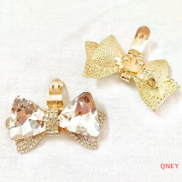 QNEY 1ชิ้นคลิปหนีบรองเท้าแบบ DIY สำหรับผู้หญิงรองเท้าแต่งงานส้นสูงของตกแต่งเจ้าสาวติดโบว์ประดับพลอยเทียมเงางามคลิปตกแต่งรองเท้า