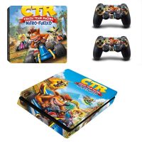 [Enjoy the small store] เครื่องสติ๊กเกอร์ลอกไวนิลการชนทีมแข่ง Nitro-Fueled CTR PS4ที่บางเฉียบสำหรับคอนโซล Playstation 4และคอนโทรลเลอร์2ตัว