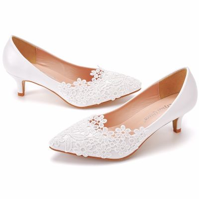 With elegant simplicity in 5 cm lace flowers wedding shoes pointed high-heeled bride wedding dresses the spring and autumn period and the single shoes