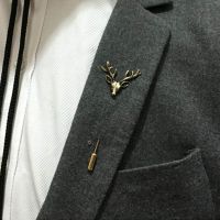 Korean version of retro personality deer head alloy mens brooch corsage female wild creative big pin with jewelry shawl buckle Headbands