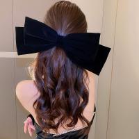 【YF】✎✟  Oversized Hair Clip Exaggerated Flannelette Hairpin Temperament Design Fashion Accessories