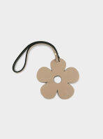 RALLY Flower Tag (Beige/Black)- ที่ห้อยกระเป๋าหนังแท้ลายดอกไม้สีดำและเบจ