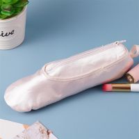 Personalized Ballet Dance Shoe Slipper Makeup Bag Ballerina Satin Ballet Shoe Pencil Case Ballet Girl Make-Up Cosmetic Pouch