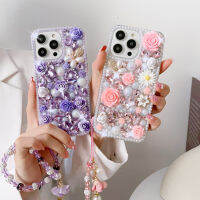 เคสโทรศัพท์ข้อมือไข่มุกดอกไม้คริสตัลสำหรับ iPhone 12 13 14 11 Pro 7 8 Plus X Max XR S22 Samsung Galaxy S21 S23 FE อัลตร้าโน้ต20