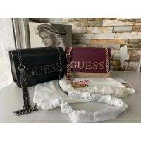 กระเป๋า Guess คอมโบ งานสุดฮิต ประมาณ 8 .5 นิ้ว สินค้าOutle ?