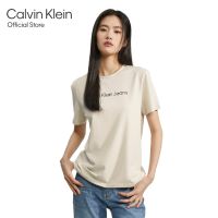 CALVIN KLEIN เสื้อยืดผู้หญิง ทรง Regular รุ่น J219146 ACF - สีเบจ