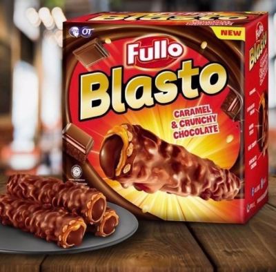Fullo Blasto เวเฟอร์เคลือบคาราเมลสอดไส้ช็อกโกแลต 12 ชิ้น 270 กรัม