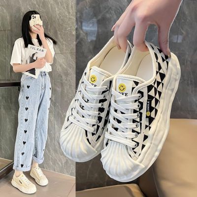 Checkerboard canvas shoes female 2022 spring the new smiling face thick bottom niche dissolved students fashion leisure shoes sneakers