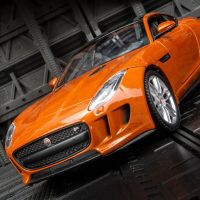 จากัวร์1:24 F-Type Coupe รุ่นรถโลหะผสมของสะสมเครื่องประดับโลหะสองประตูรถกูบ Kado untuk Sahabat ของเล่นเด็ก