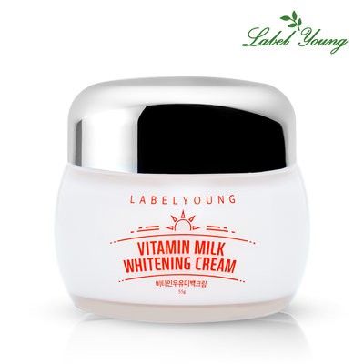 ี Labelyoung Vitamin Milk Whitening Cream 55g ครีมหน้าสด ครีมน้ำนมเข้มข้น ใช้แล้วโชว์ผิวได้ ให้ความชุ่มชื่นและเพิ่มความขาวกระจ่างใสได้อย่างเป็นธรรมชาติ พร้อมช่วยลดเลือนจุดด่างดำ ปรับสีผิวให้ขาวขึ้นทันทีที่ใช้ ปกป้องผิวจากแสงแดด