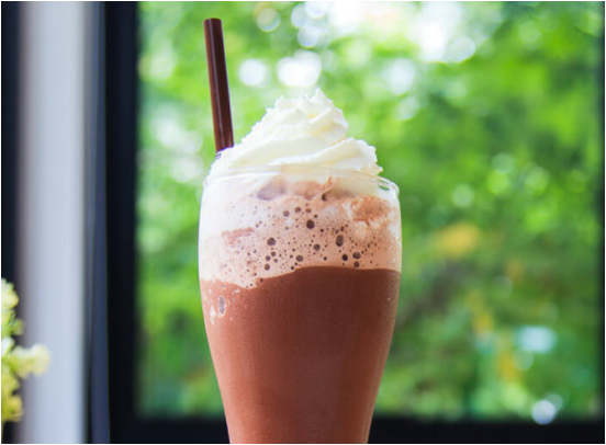 ผงเฟรปเป้-รสช็อคโกแล็ต-500-ก-1-กก-พร้อมสูตร-frappe-powder-milkshake-powder-ผงทำเฟรปเป้-ผงปั่นเฟรปเป้-ผงมิลค์เชค