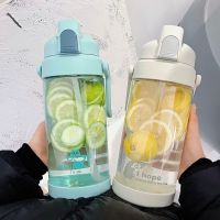 Sports water bottle large capacity 2000 ml portable plastic cup with straw graduated student canteen and portable --ydsb230731✱