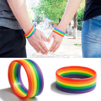 สายรัดข้อมือสีรุ้ง สายรัดข้อมือสายรุ้ง สายรัดข้อมือ ริสแบนด์ ซิลิโคน LGBT Rainbow Gay Pride Lesbian Peace Love Freedom Equality Wristband Rubber Silicone Band Free Size Unisex 2.5