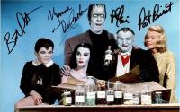 หล่อ Munsters ลงนามภาพศิลปะฟิล์มพิมพ์โปสเตอร์ผ้าไหมของตกแต่งผนังบ้าน24X36นิ้ว0726