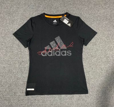 เสื้อคอกลมผู้หญิง Adidas เสื้อออกกำลังกาย  ( size M L XL XXL) สีขาว สีดรม สีแดง สีชมพู  สีดาํ ราคาถูก