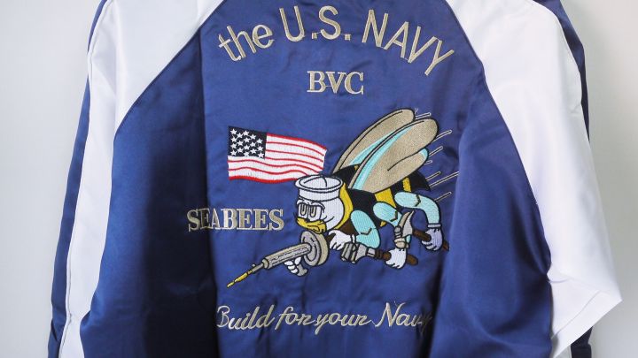 แจ็คเก็ต-ผ้าร่มมันเงาเนื้อดี-ปักลาย-the-us-navy-เสื้อแจ็คเก็ต-แจ็กเก็ต