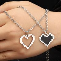 2 PCS/Set New Pixel Love Couple Necklace Hip Hop Punk Heart Shape Couple Hollow Necklaces for Women Friendship Jewelry Fashion Chain Necklaces