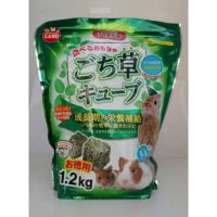 Marukan Alfalfa Cube for small animal หญ้าอัลฟาฟ่า อัดก้อน มารุคัง ขนาด 1.2kg.