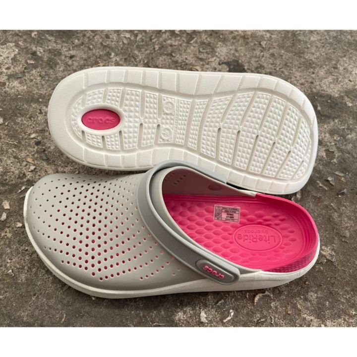 รองเท้าแตะ-crocs-แบบสวม-มีหลายสี-มีไซส์-m4-m7-ดูตารางไซส์ที่รายละเอีอดก่อนสั่งซื้อค่ะ-รองเท้าแตะผู้หญิงรองเท้าแตะผู้ชาย