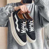 Men Canvas Shoes Black and White Classic Casual Sneakers Fashion Mens Vulcanized Breathable Shoes Sneakers Men