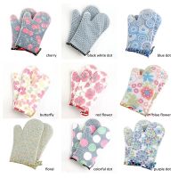 1PCS Heat Resistant Thickening Cooking Tools Microwave Oven Gloves Non-slip Oven Mitts Silicone Kitchen Accessories Potholders  Mitts   Cozies