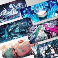 BANDAI Hatsune Miku ปรับแต่งผิวโต๊ะแผ่นรองเมาส์นักเรียนนักเล่นเกมคอมพิวเตอร์แป้นพิมพ์แผ่นรองเมาส์คอมพิวเตอร์