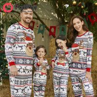 PatPat Christmas Family Matching Reindeer Graphic Allover Print ชุดนอนแขนยาวสีเทา (ทนไฟ)