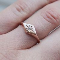 แหวนดาวอัลลอยที่สวยงามสำหรับผู้หญิงสไตล์ยุโรปและอเมริกา