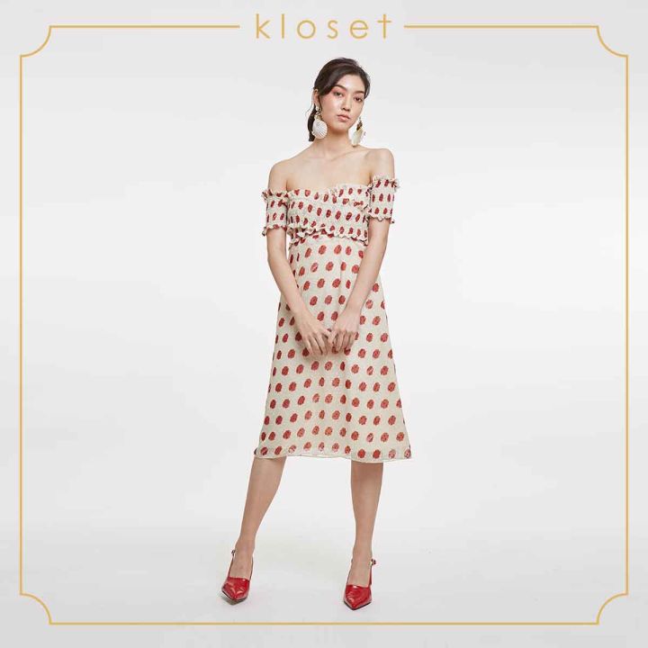 kloset-design-polka-dot-printed-off-shoulder-dress-rs20-d002-เดรสปาดหล่-เดรสผ้าชีฟอง-เดรสผ้าแฟชั่น