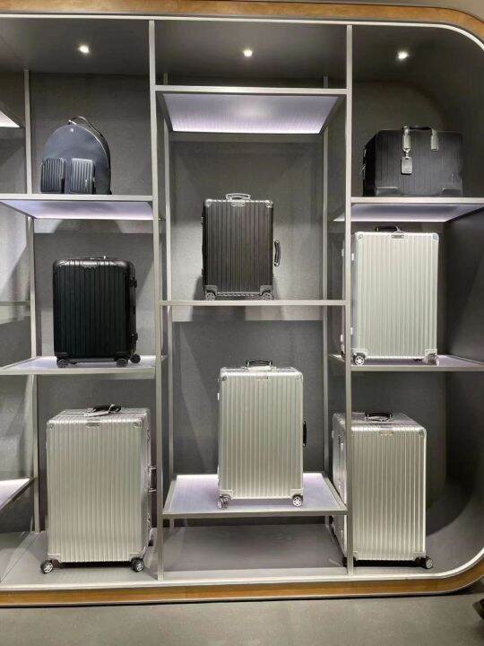 Rimowa , Rimowa Luggage, Luxury Check Style, Luxury Travel Style, Luxury Carying Case Style
