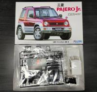 FUJIMI 1/24 Mitsubishi Pajero Jr ZR-II w/Window Frame Masking (โมเดลรถยนต์ Model DreamCraft)