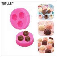 Top Fashion Rubber Eco-friendly Fda Lfgb Three-hole Walnut Soap Mold Bakeware Fondant Cake Decorating Tools Chocolate 2017 New Bread  Cake Cookie Acce