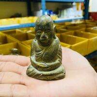 หลวงปู่ทวดเนื้อไม้เก่า ดูขลัง รุ่นคล้วคลาด