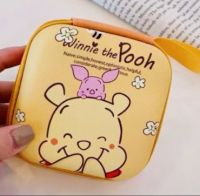 POOH  กล่องเก็บสายชาร์จ กล่องเก็บหูฟัง   เอนกประสงค์, Size M ลาย  POOH yellow smile M งานดี evaกันกระแทก ขนาด 9.5x9.5x3.5 cm กล่องเก็บสายชาร์จ งานสวย งานดี PMY SHOP