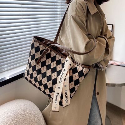MLBˉ Official NY Bag womens large capacity new fashion autumn and winter hot style single shoulder large bag high-level class commuting tote bag