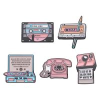 Creative Electronics Collection Alloy Brooch Cartoon Pink Camera Phone Tape Badge Accessory Pins Wholesale Gift to friends Fashion Brooches Pins