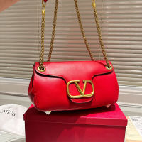 กระเป๋าโซ่ Valentino ของแท้แฟชั่นเรียบง่ายกระเป๋าเอกสารหนังวัวสะพายไหล่ของผู้หญิง Bag27 * 15ซม.