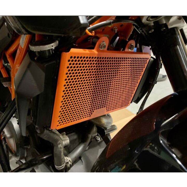 cw-radiator-grill-guard-cover-duke-125-200-250-2017-2018-2019-2020-2021-2022-motorcycle-accessories