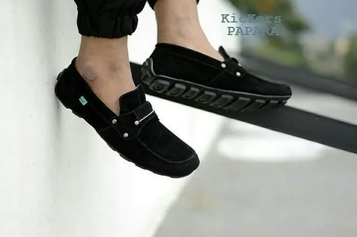 Sepatu slip on kickers Clearance