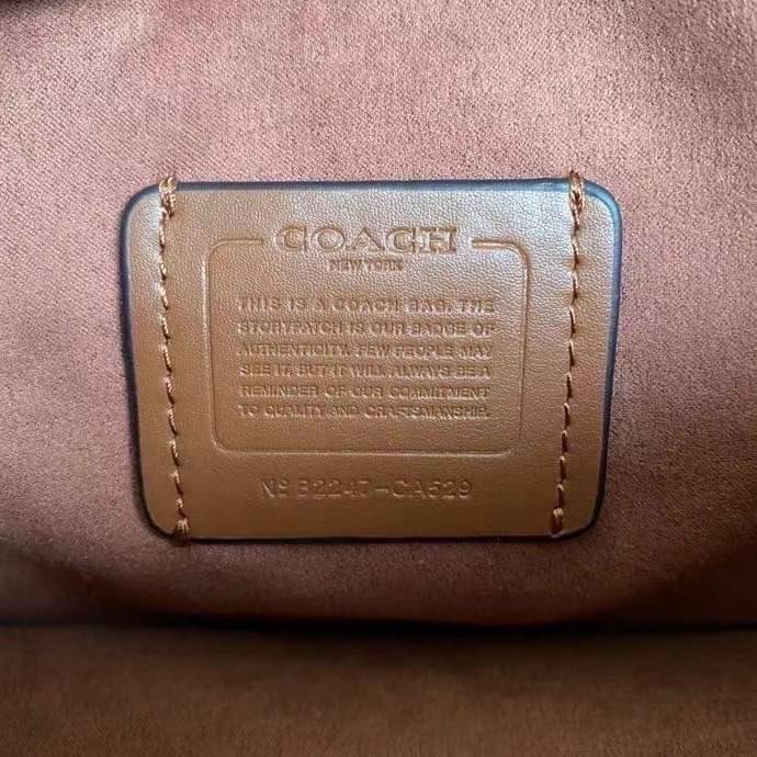 กระเป๋าโค๊ชหนังแท้งานพีเมี่ยมทรงสวยทันสมัย9-เทียบแท้100-สินค้ารับประกันความพอใจมาพร้อมอุปกรกล่องการ์ดถุงผ้าครบ