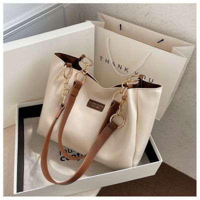 MLBˉ Official NY This years popular bag womens large capacity new fashion shoulder bag all-match texture one-shoulder commuter tote bag