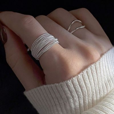 แหวนเม็ดสีแบบพับได้หลายชั้นทำด้วยมือแหวนเงินหรูหราพับได้แบบช่องเล็กๆแฟชั่นสำหรับผู้หญิง
