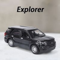 [AhQ ornaments] ใหม่1:36 Ford Explorer ล้อแม็กรถยนต์รุ่น D Iecasts แอมป์; ของเล่นยานพาหนะรถของเล่นเด็กของเล่นสำหรับของขวัญเด็กของเล่นเด็กจัดส่งฟรี