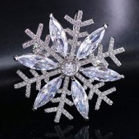 Luxury Elegant Crystal Snowflake Brooches White Blue Color Rhinestone Alloy Brooch Lady Party Pins Birthday Wedding Gifts