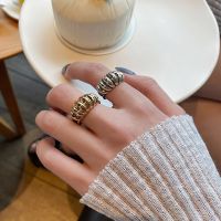 [COD] new croissant gold ring French girl simple niche index finger trendy street photography