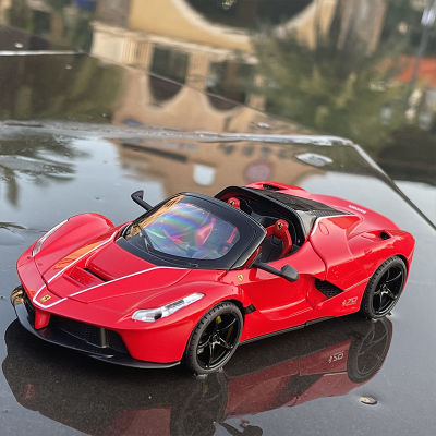 1:22 Ferraris Laferrari FXXK ของเล่นล้อแม็กรถยนต์ D Iecasts และของเล่นยานพาหนะเสียงและแสงรถรุ่นเก็บรถของเล่นสำหรับเด็ก
