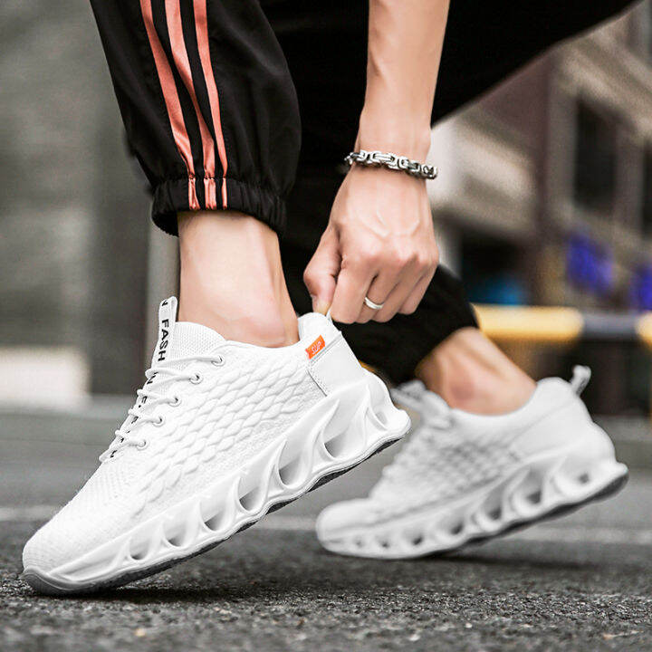 new-trending-sports-shoes-breathable-lightweight-running-shoes-fashion-casual-sneakers-uni