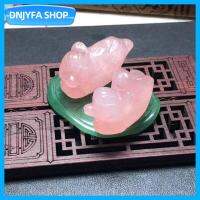 ร้าน DNJYFA หยกธรรมชาติเป็ดแมนดารินดอกกุหลาบสีชมพูเครื่องประดับตั้งโต๊ะหินตัวยึดแกะสลักรักพร้อมฐานตั้ง