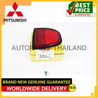 แผ่นสะท้อนแสง สำหรับ MITSUBISHI  TRITON ปี 2006-2009  ขนาดบรรจุ 1 ชิ้นต่อกล่อง