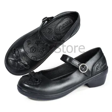 Cute black best sale sandals for juniors